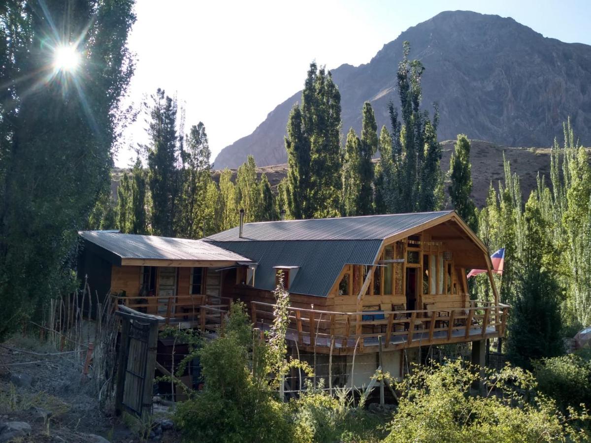 Hostal Crisol Refugio Lo Valdes Exterior photo