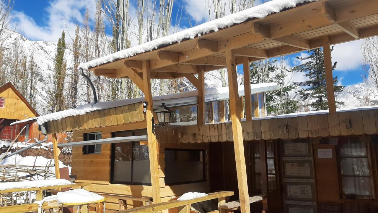 Hostal Crisol Refugio Lo Valdes Exterior photo